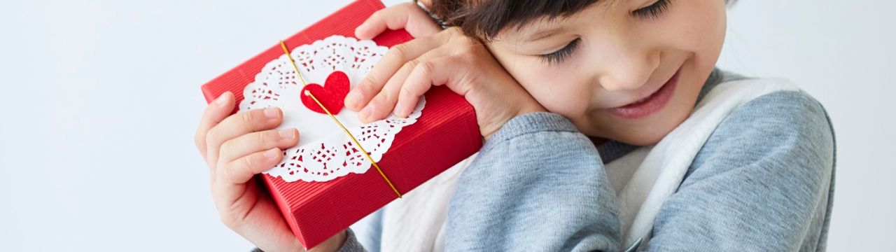 Mindful Gifting: How to Choose Meaningful and Educational Gifts for Kids This Christmas